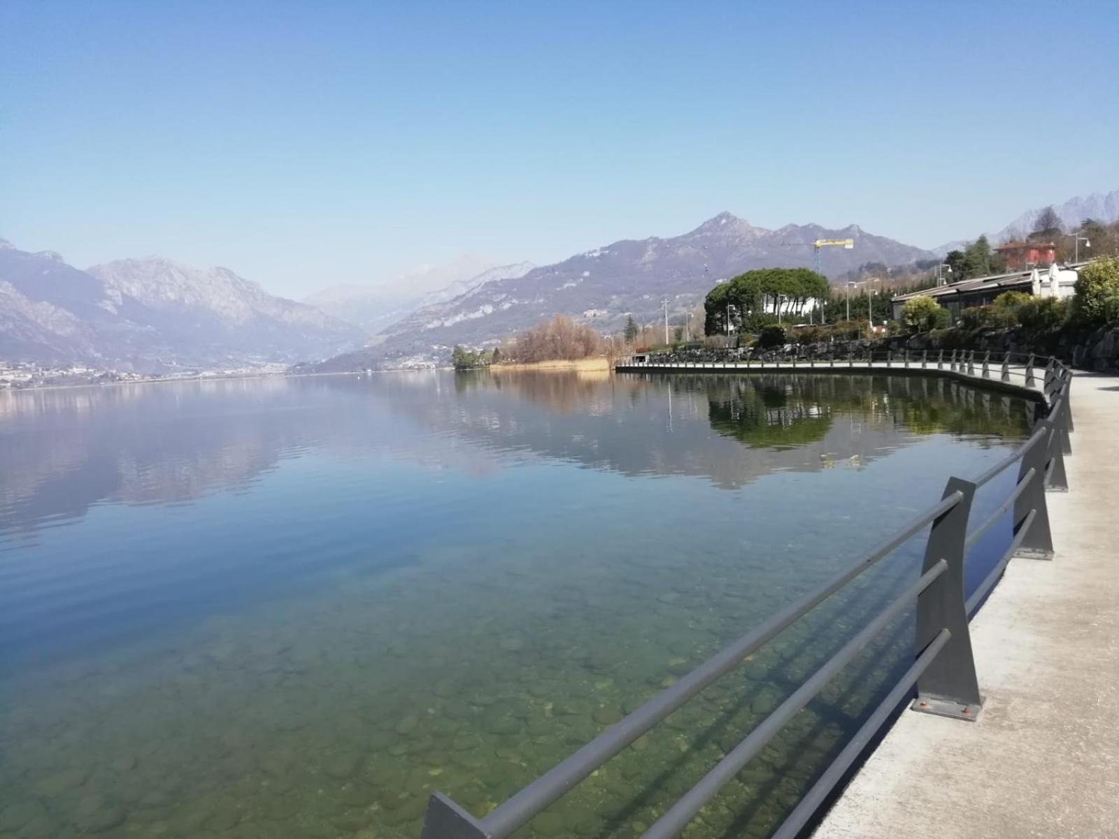 La Poesia Del Lago Oggiono Buitenkant foto